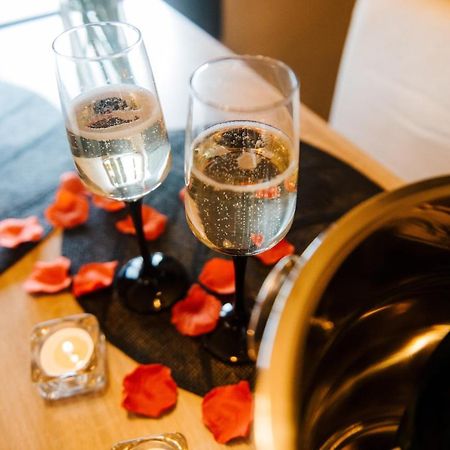La Suite Romantique Avec Jacuzzi Au Coeur De 페르피냥 외부 사진